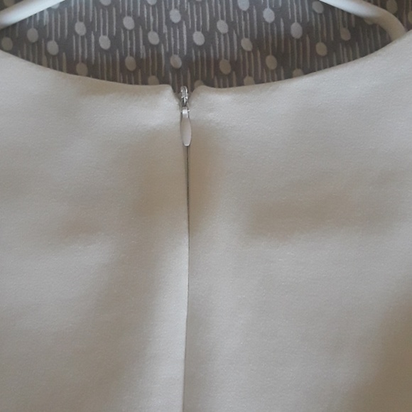 White dress - Picture 3 of 4